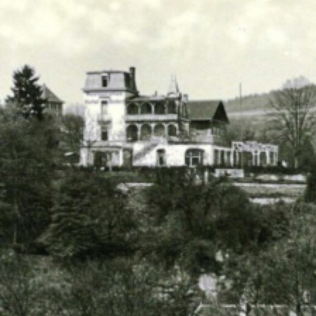 Sonja Von Saldern, Autorin und Museumspädagogin, Archivarin Burg Eppstein, Archivfoto Hotel